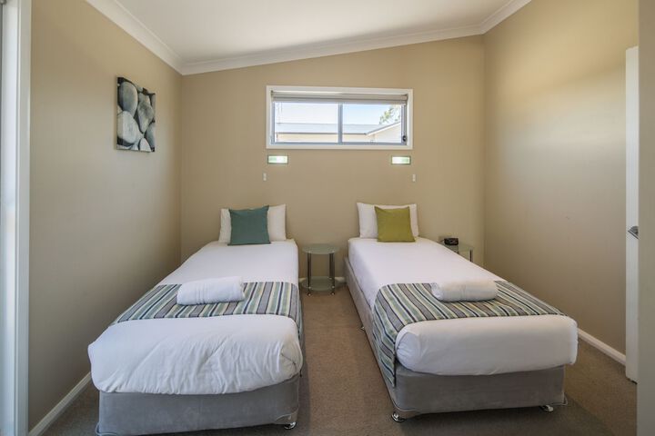 Room 5 of 41