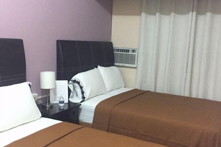 Room 13 of 25