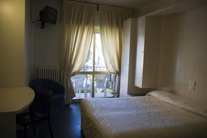 Room 17 of 59