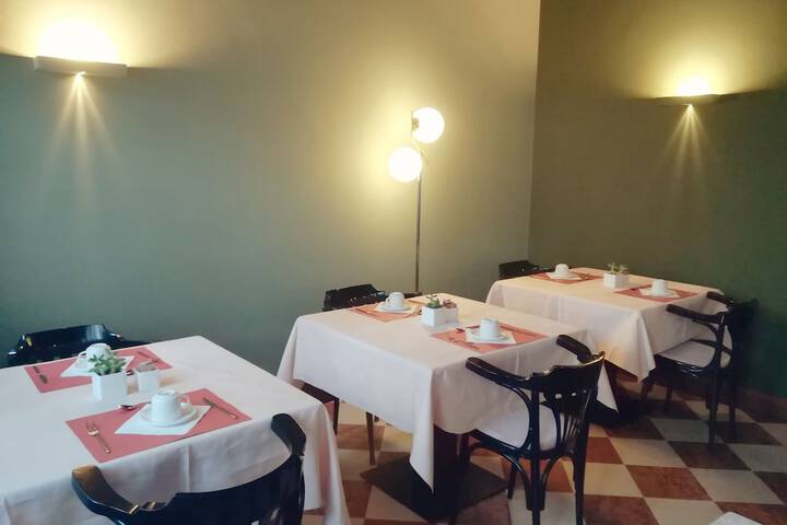 Breakfast area