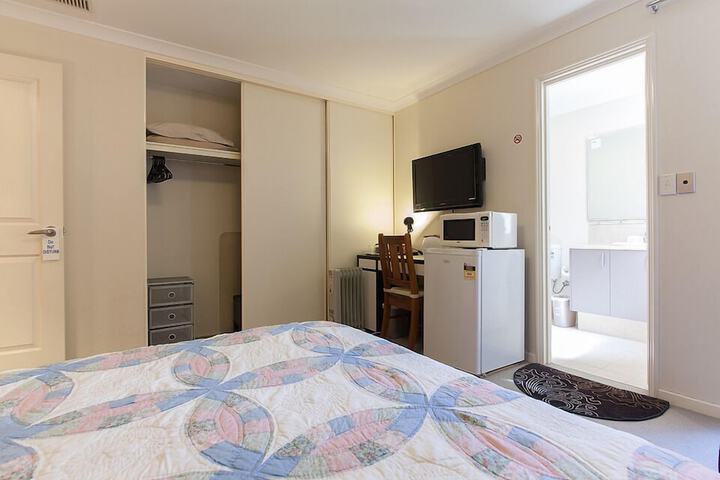 Room 3 of 29