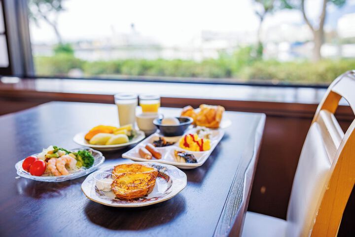 Dining Photos