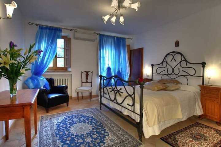 Room 13 of 73