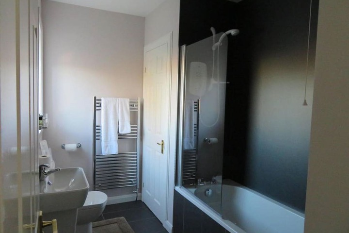 Room 11 of 19