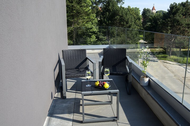 Terrace/Patio 16 of 36