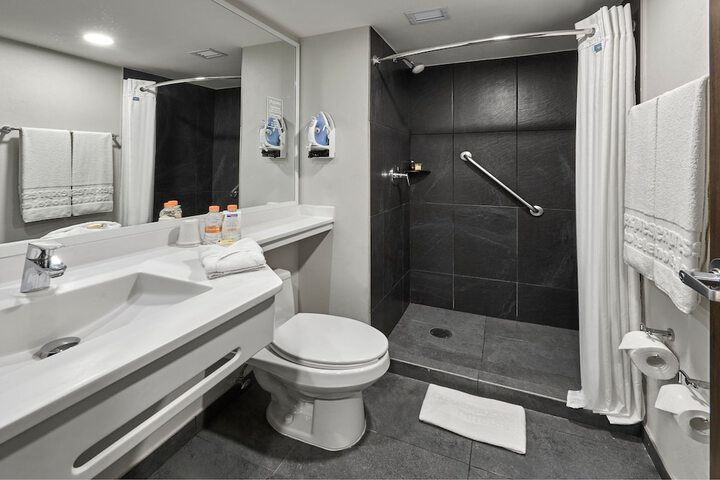 Standard Double Bed (7 of 7)
