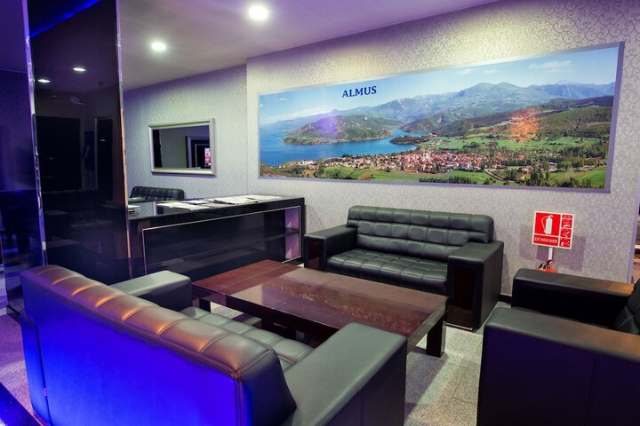 Guest Lobby