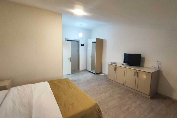 Room 12 of 52