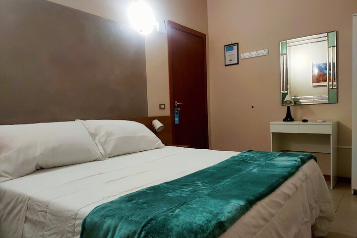 Room 17 of 71