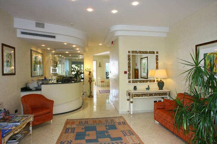 Guest Lobby