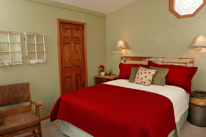 Room 2 of 39