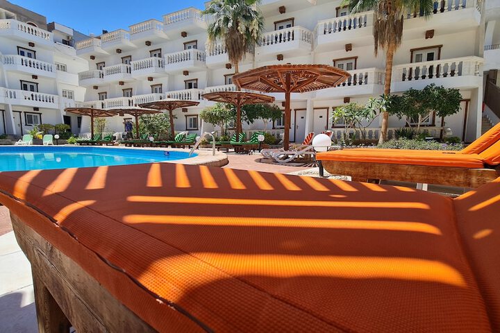 Sundeck 56 of 56