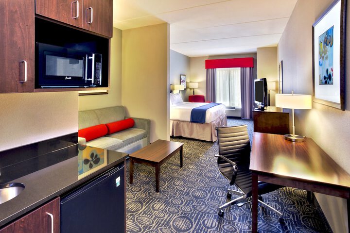 Standard | King Bed (8 of 15)