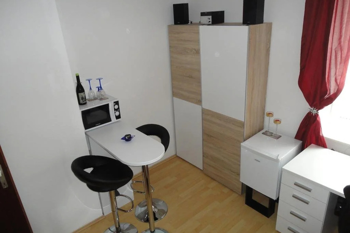 Room 2 of 12