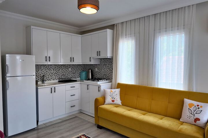Room 6 of 14