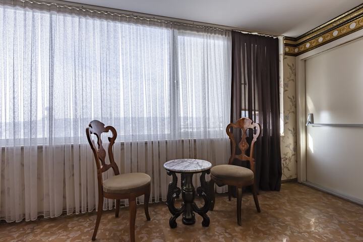 Room 18 of 86