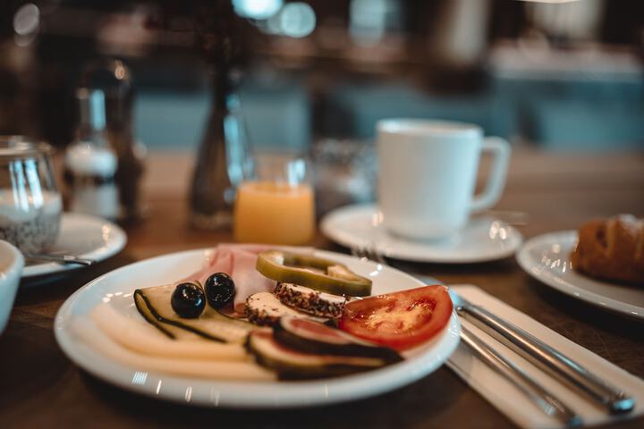 Breakfast/Coffee Service 86 of 107