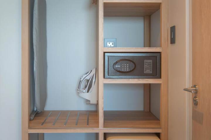 Room 13 of 74