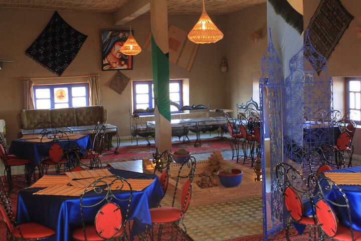 Dining 9 of 15
