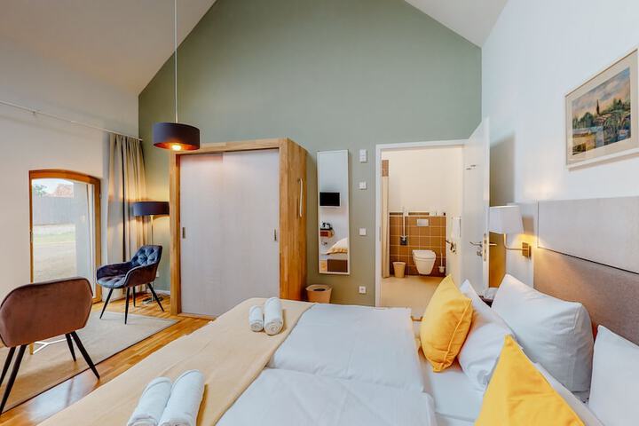 Room 37 of 60