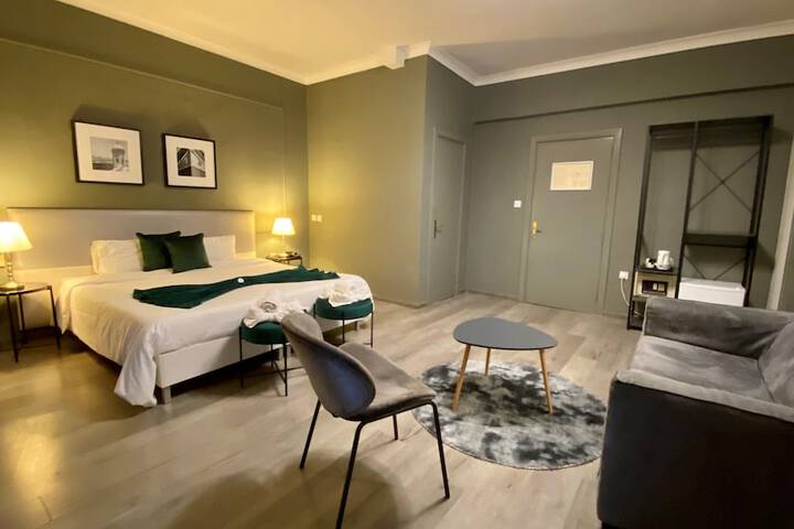 Room 22 of 87