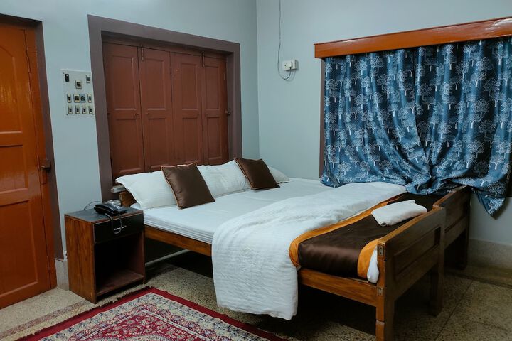 Room 16 of 86