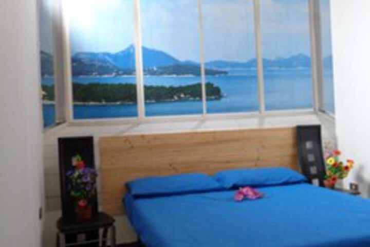 Room 30 of 41