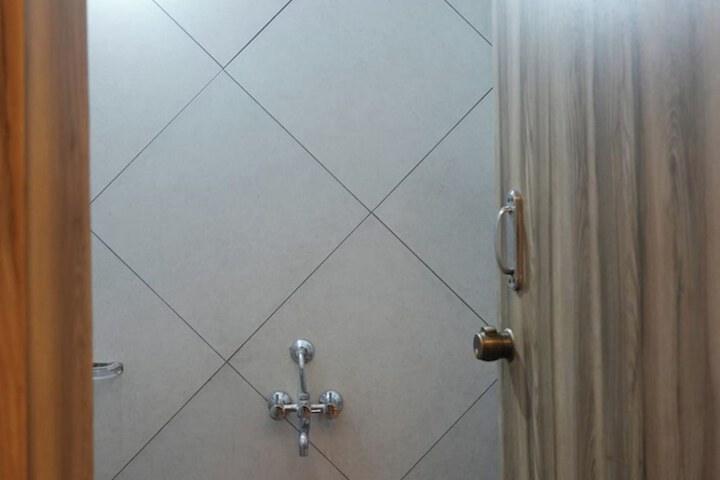 Room 37 of 51