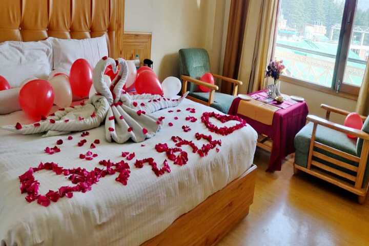 Room 6 of 37