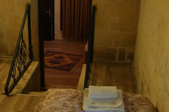 Room 15 of 27