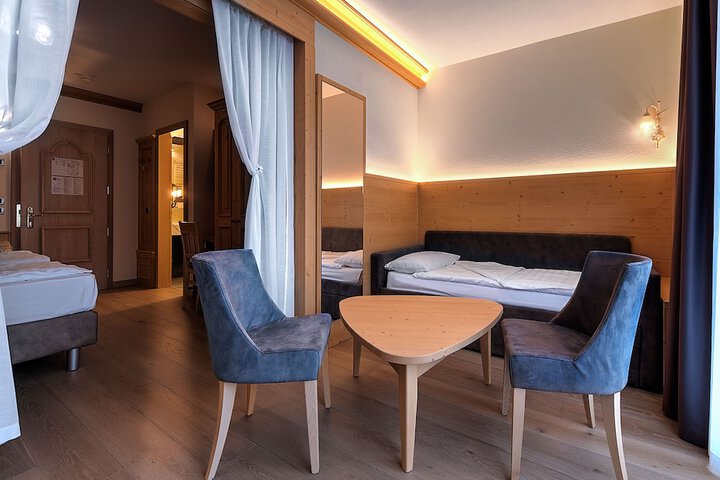 Room 10 of 62
