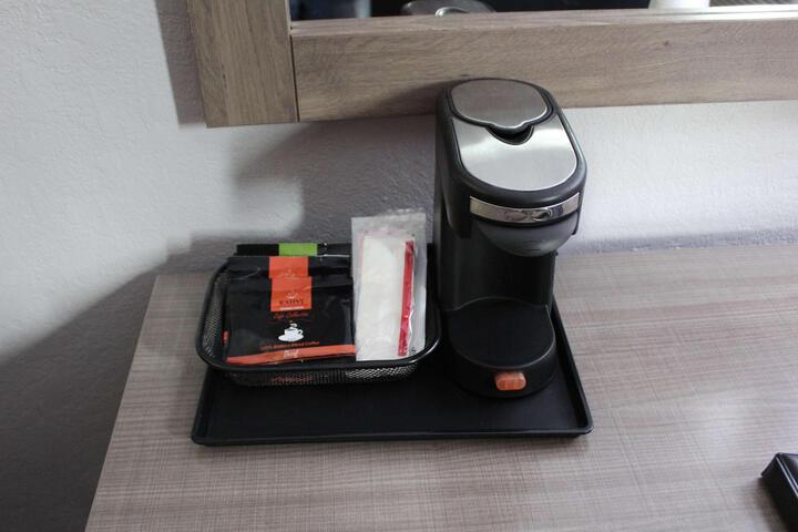 Queen Bed Accessible (8 of 12)