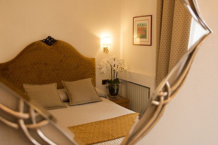 Room 21 of 43