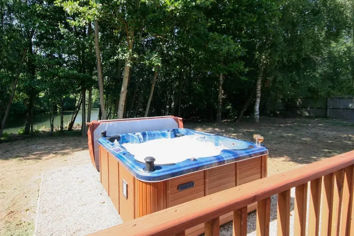 Pool 10 of 17