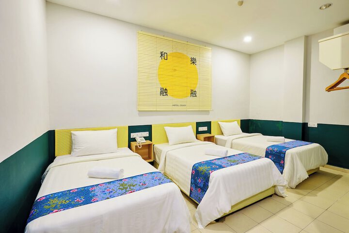 Room 9 of 13
