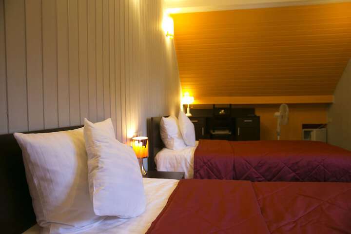 Room 5 of 69