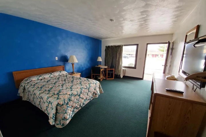 Room 5 of 5
