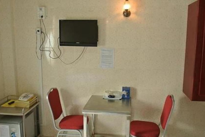 Room 5 of 15
