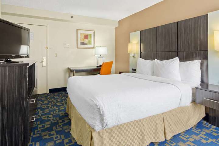 Room 18 of 19