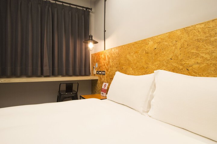 Room 20 of 85