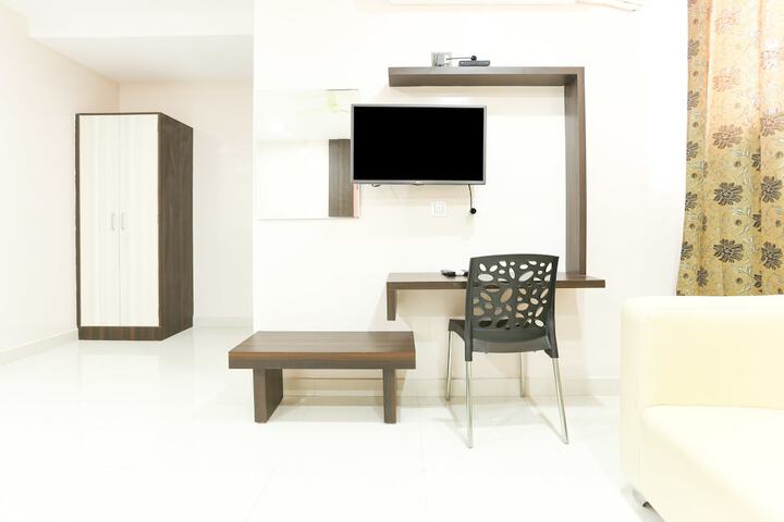 Room 27 of 44