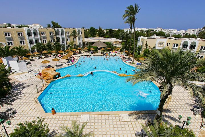 Pool 38 of 67