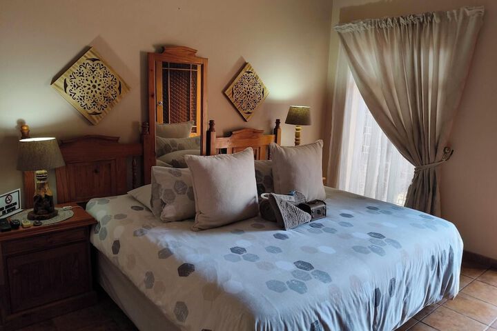 Room 4 of 52