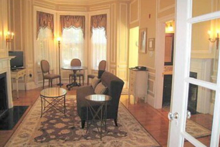 Room 3 of 12