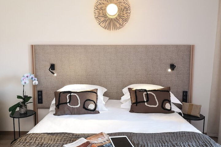 Room 4 of 84
