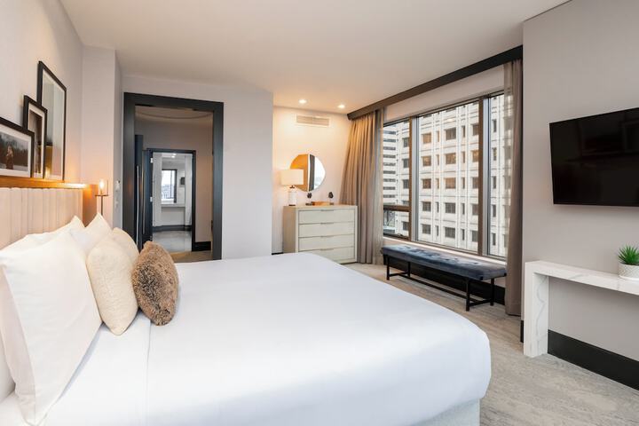 Room 46 of 170