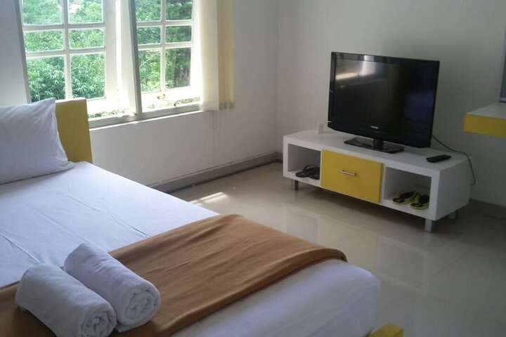 Room 7 of 44