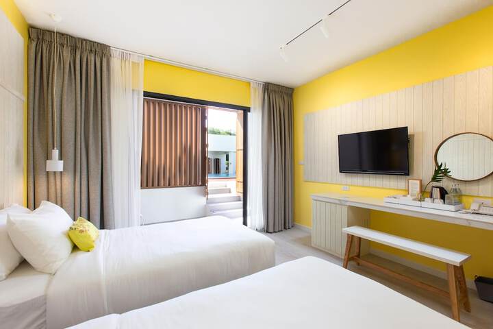 Room 26 of 80