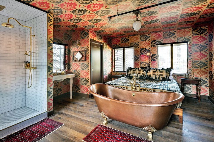 Room 11 of 25