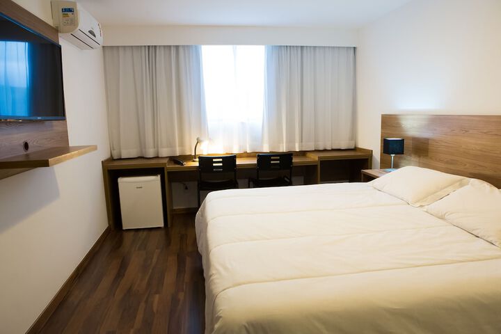 Room 12 of 70